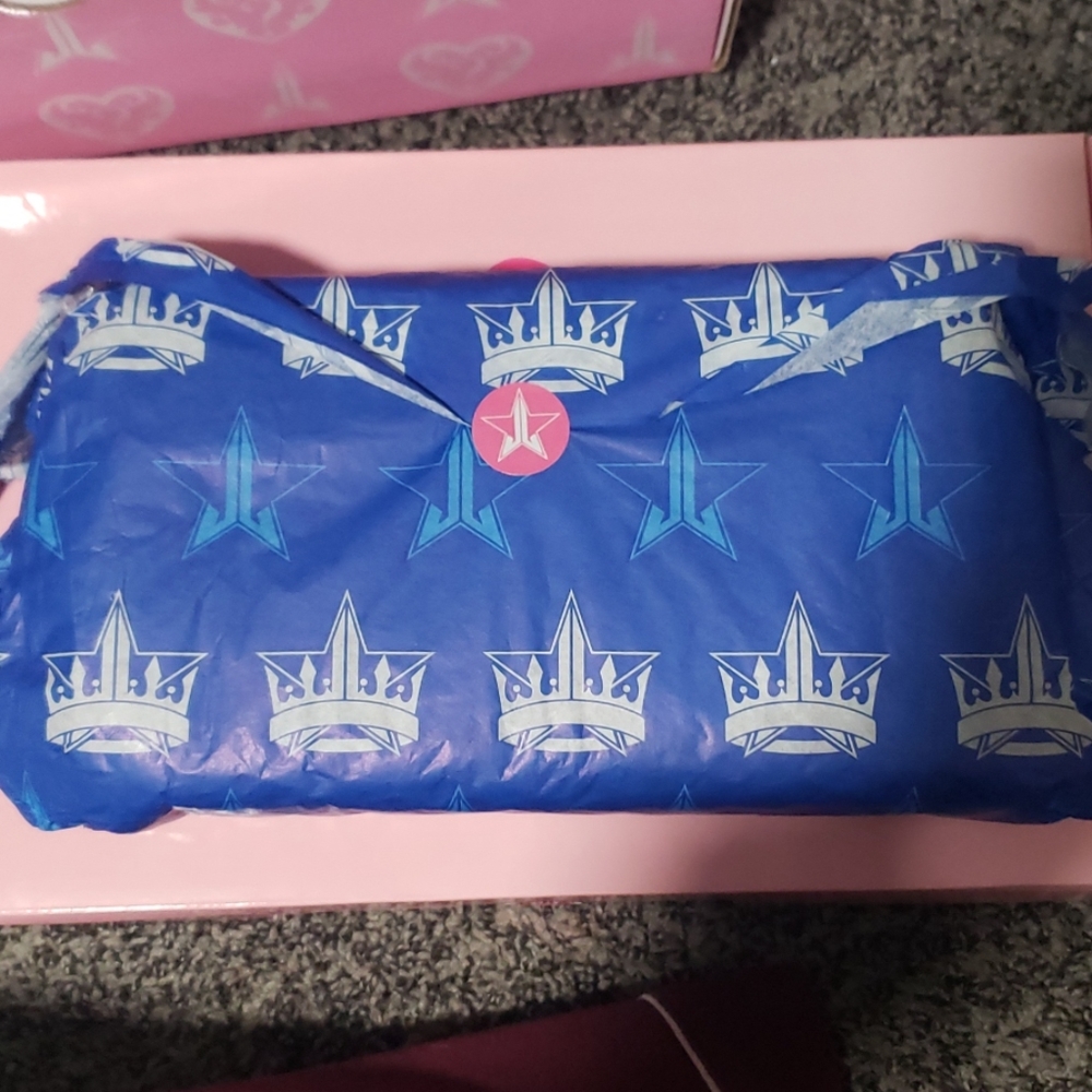 Jeffree star Blue Blood Palette